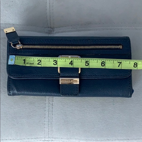 Michael Kors Used Wallet - Picture 9 of 10